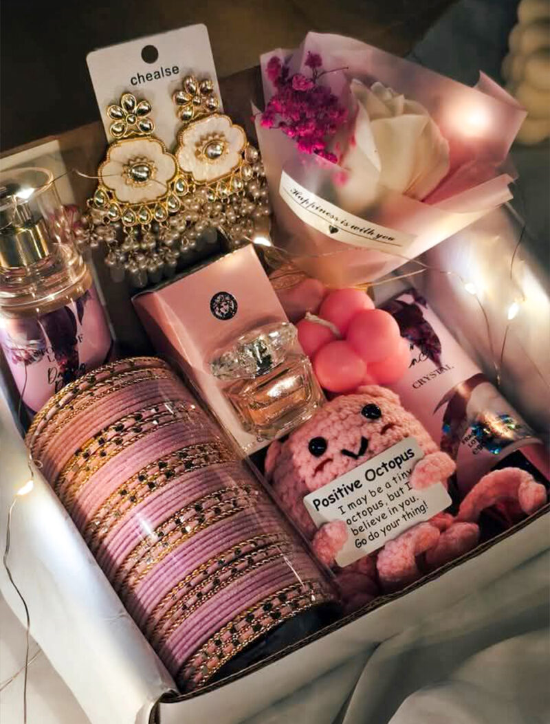 Anniversary Gift Hamper for Wife